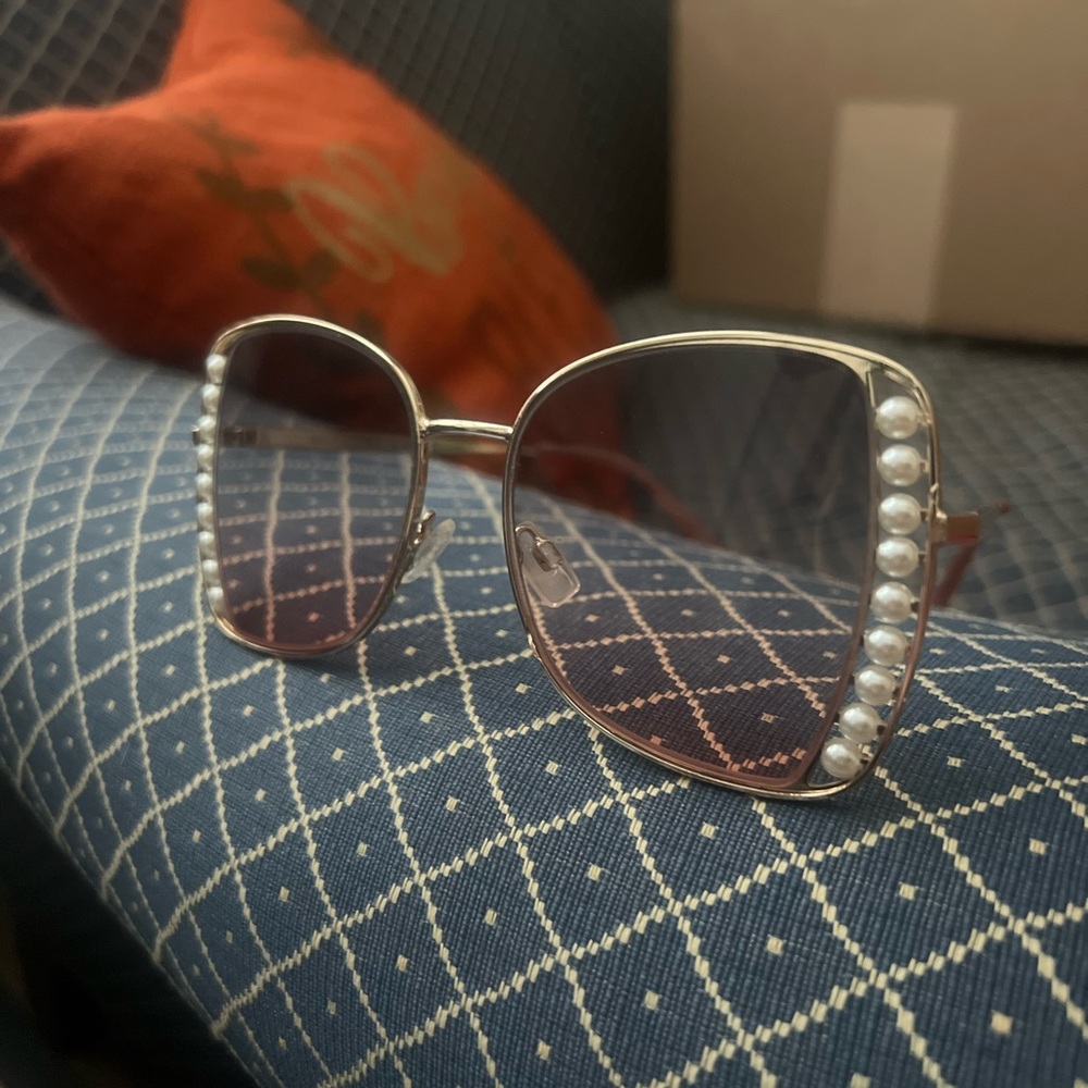 Pearl Pink Orange Ombré Sunglasses - Picture 3 of 6